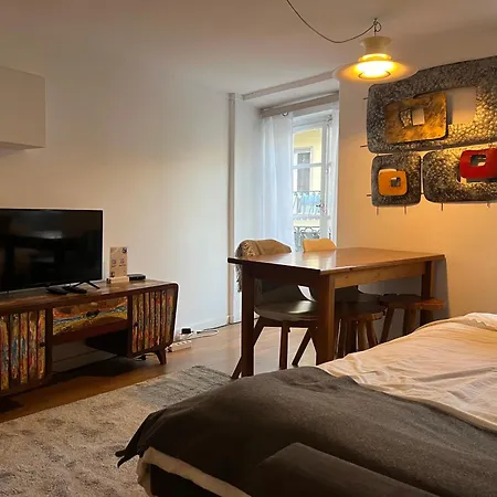 Charming Apartment at Graça-3