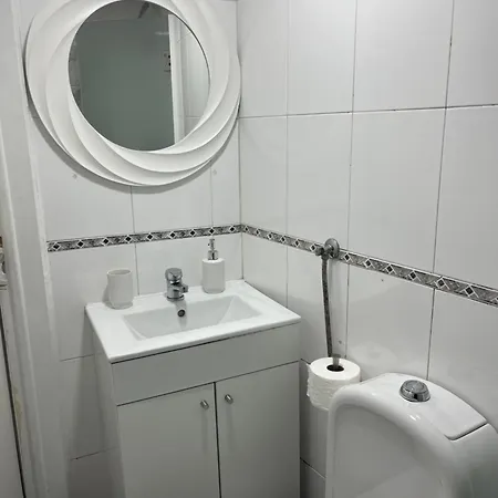 Charming Apartment At Graca-2